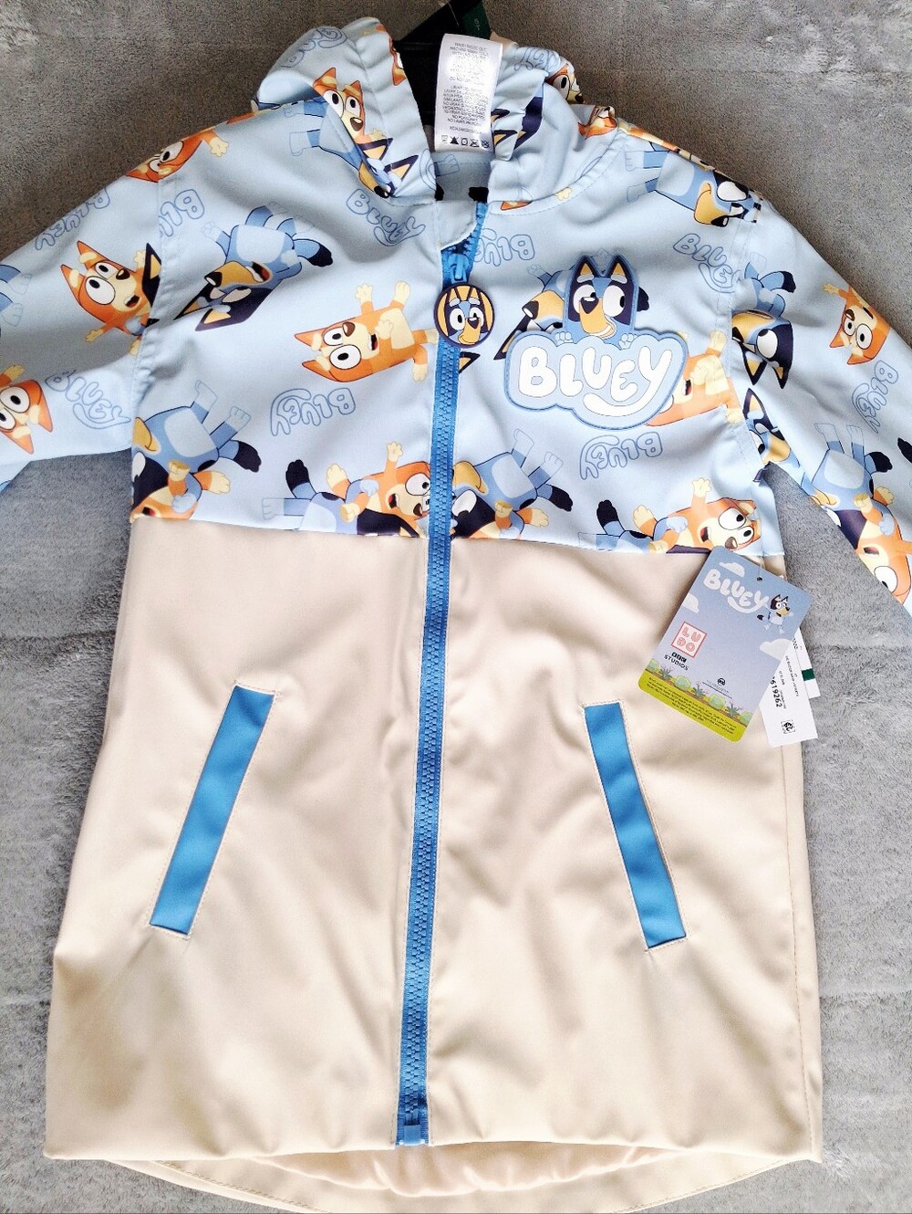 Bluey Boys 5T Rain Jacket Hooded Full Zip Character Print NWT